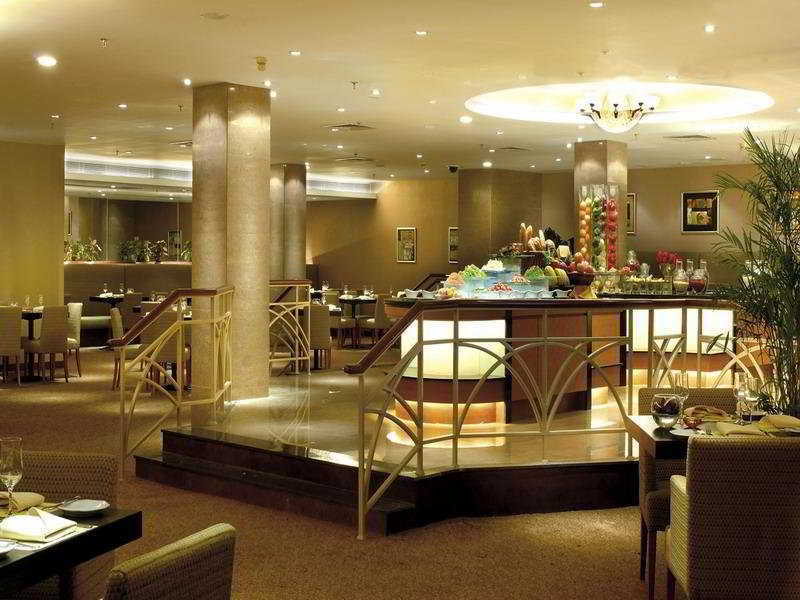 New World Hotel Шънян Ресторант снимка